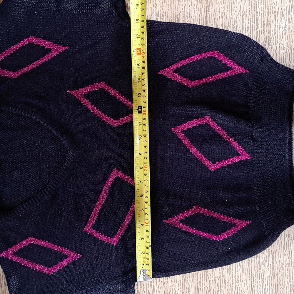 V-neck Sweater - Picture 5 of 5